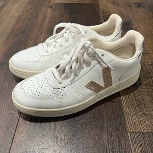 Veja V-10 Sneakers- gold and silver; size 9; smoke free home